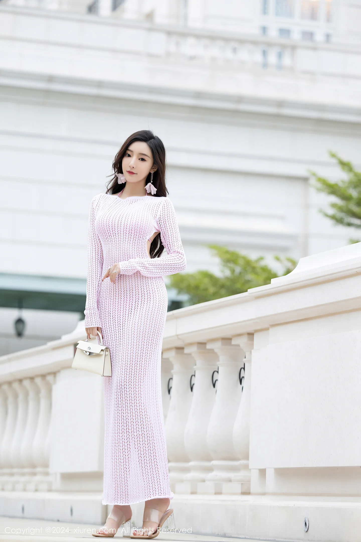 图片[3]-[XiuRen秀人网]VOL.8055 女神王馨瑶yanni黑色轻透情趣服+粉色比基尼秀完美身材诱惑写真81P-秀人网官方网站